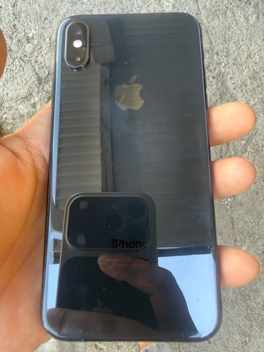 Iphone Xs.