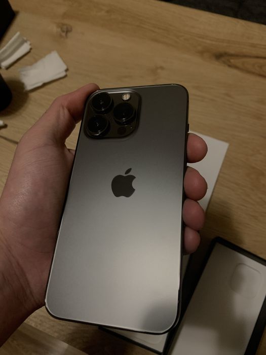 Iphone 13 Pro с ГАРАНЦИЯ и 100% Батерия! Отлично състояние,Цял пакет