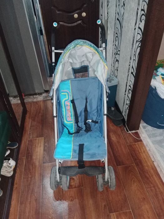 Коляска-зонтик. Недорого