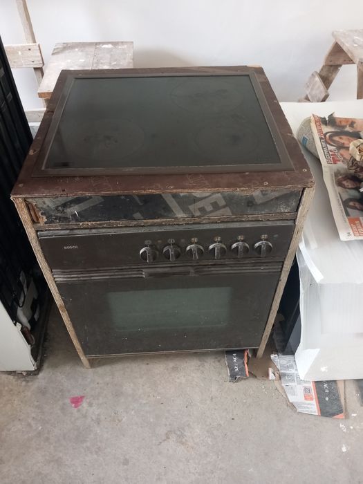 Фурна и керамичен плот бош - трифазна