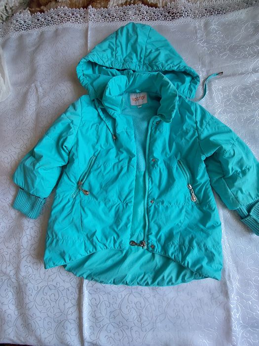 Курточки на девочку