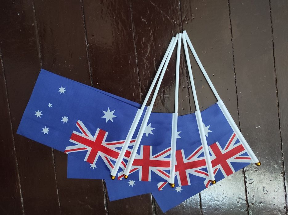 Флагчета на САЩ, Австралия, Доминиканската република, Ватикана и ЛГБТ