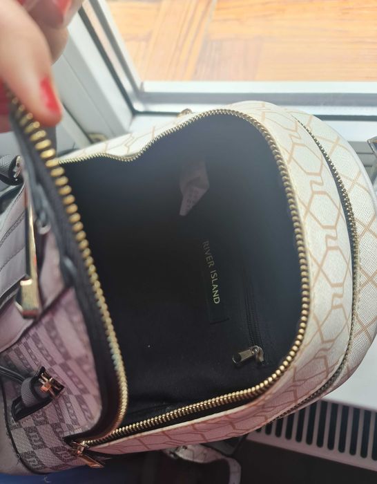 Gentuta River Island