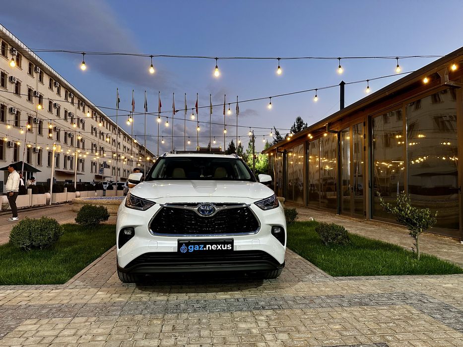 Toyota Highlander 2022 — 3