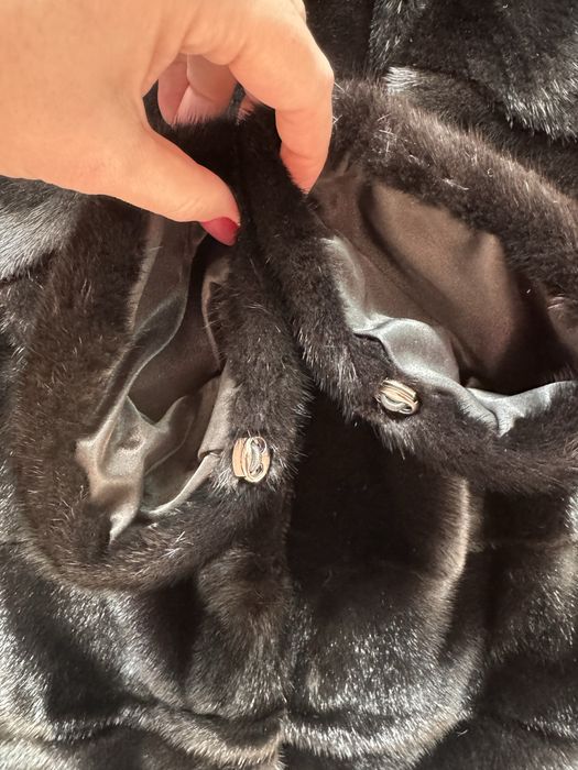 Продам норковую шубу