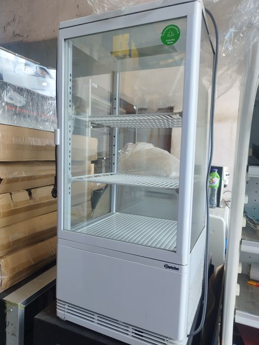 Хладилна витрина за торти,сандвичи,салати и др.