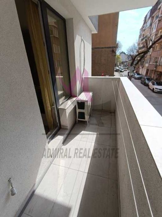 Двустаен -обзаведен -Зимно кино