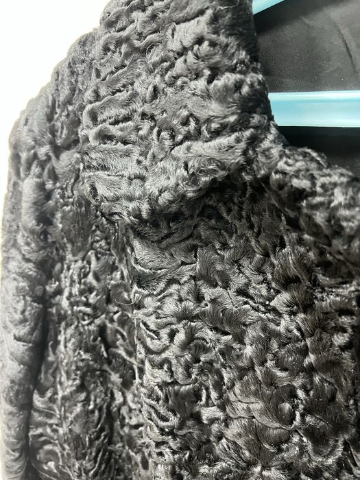 Шуба каракулевая