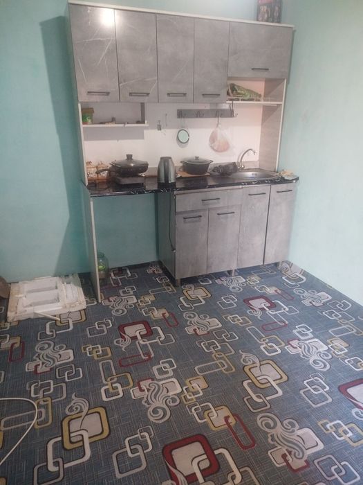 Uy sotiladi 2 uy bir dahliz navbahor dacha