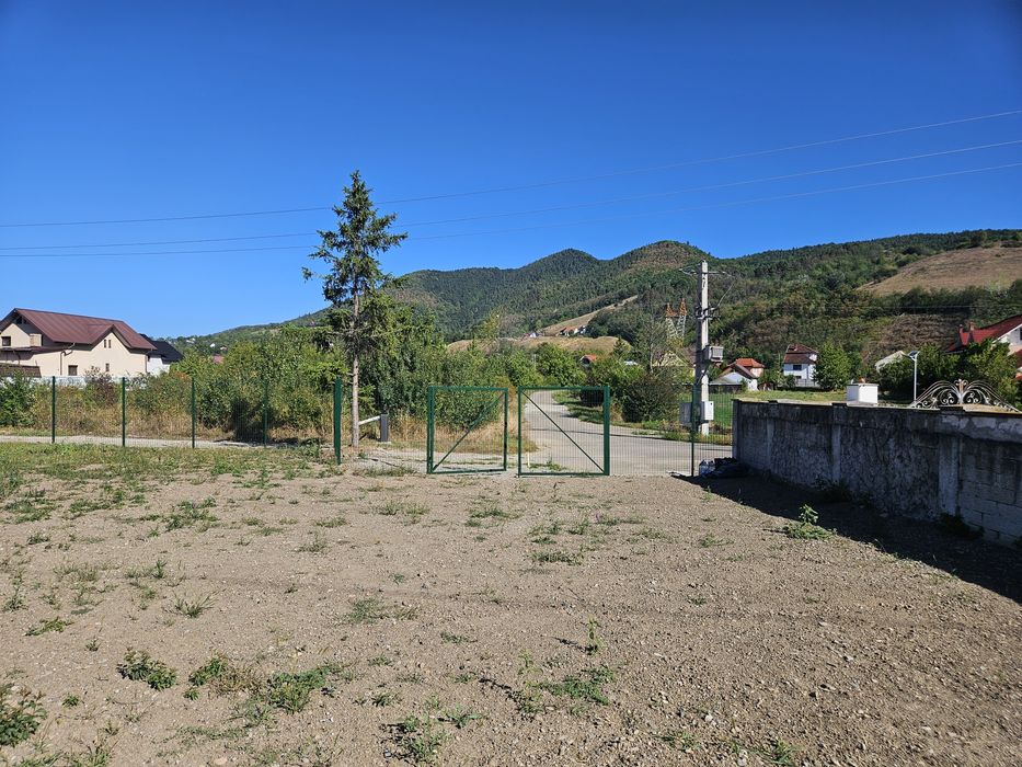 Vând/schimb teren intravilan( la ursuleț)