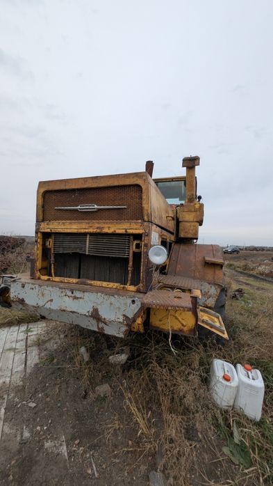 Продам кировец с мех лопатой ковшом