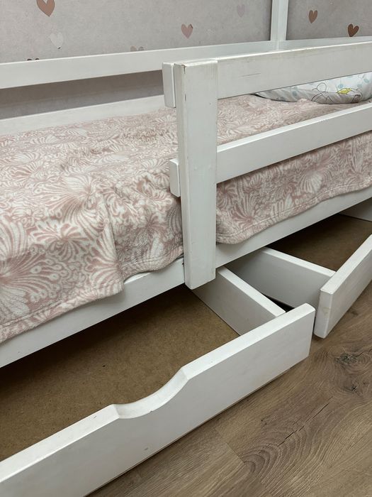 Детская кровать домик