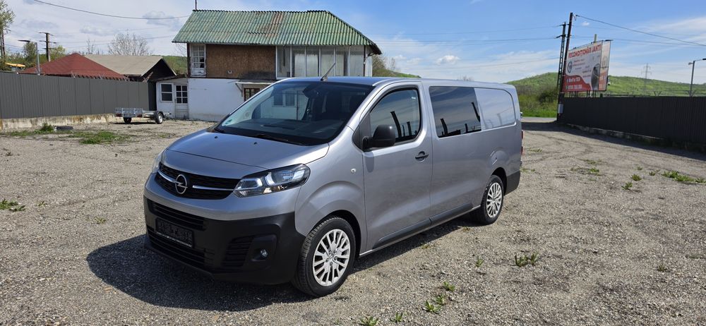 Opel Vivaro 6 locuri si marfa - TVA deductibil
