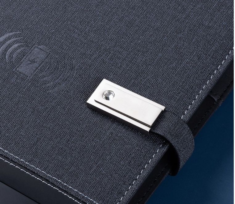 Блокнот планнер с встроенный зарядкой