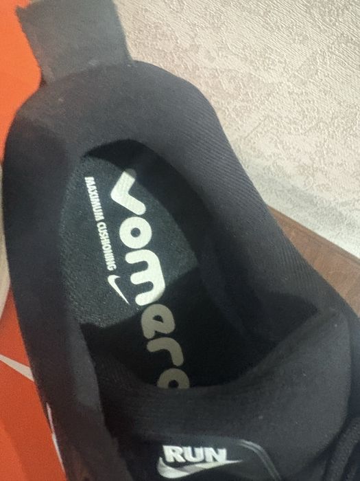 Кроссовки Nike Vomero 18