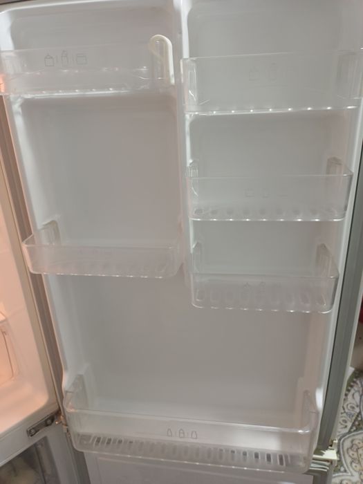 Продам холодильник