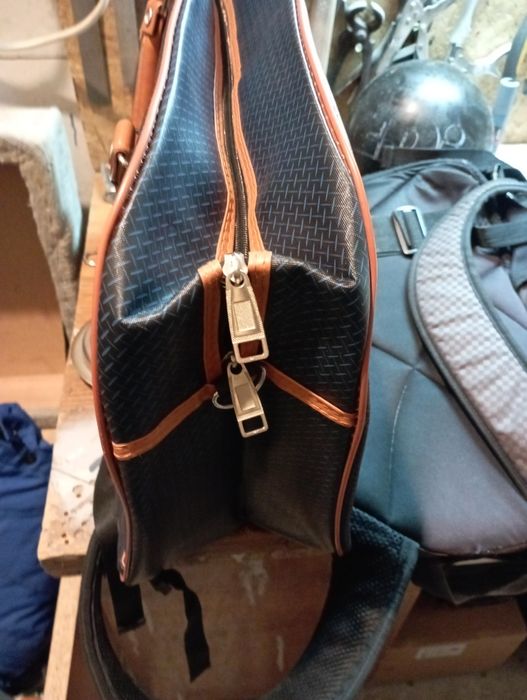 Малка пътна чанта