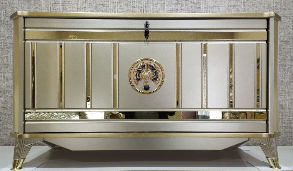 Империя сандиклари