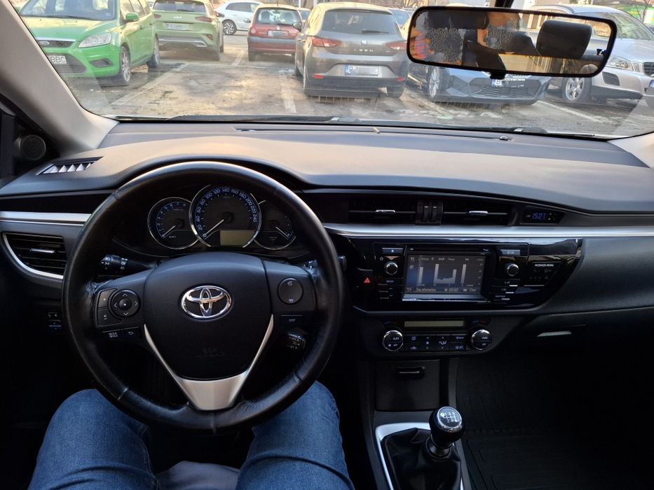 Toyota Corolla cu pilot automat + o revizie gratis+50%rca