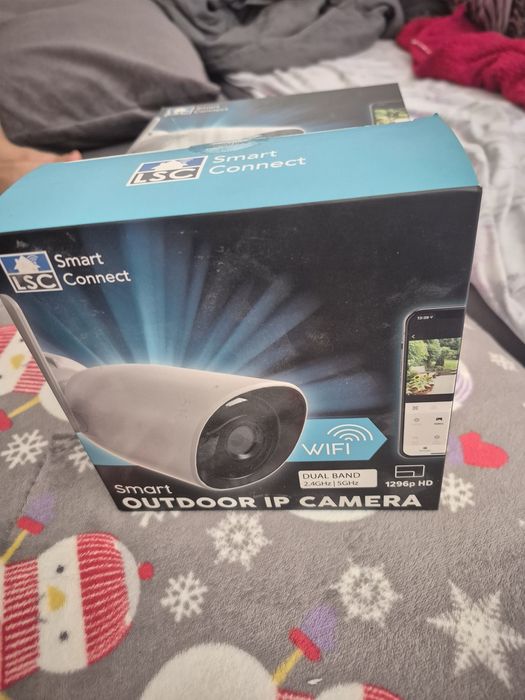 Camere video nou sigilate