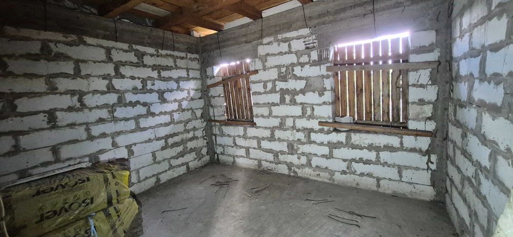 Casă de vânzare