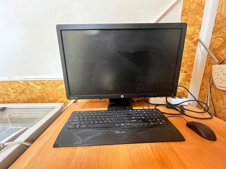 Срочно продам Игровой компьютер + монитор 23" + клавиатура и мышь