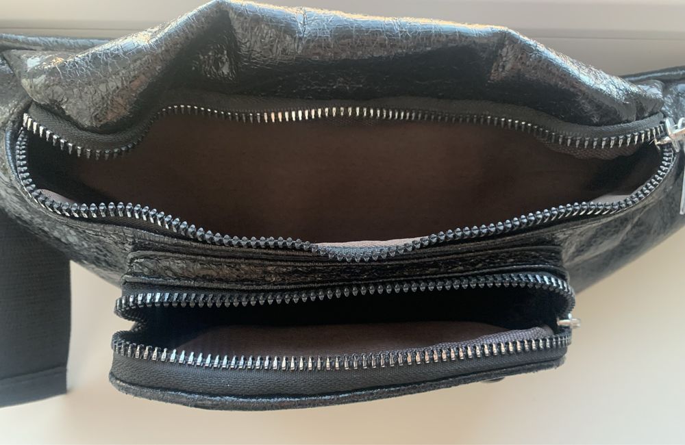 Продам барсетку женскую