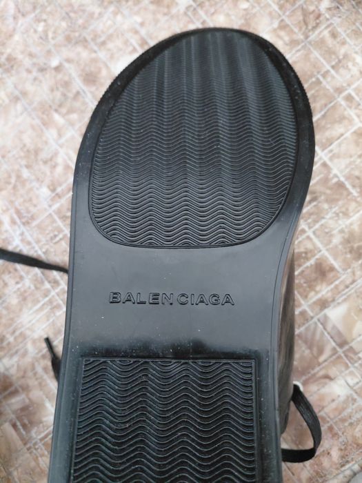 Balenciaga arena size 39