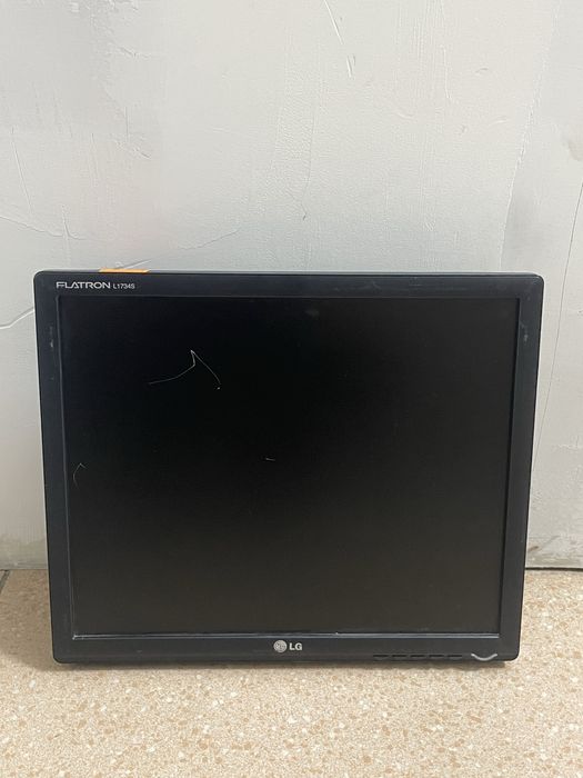 Монитор LG L1734S-BN