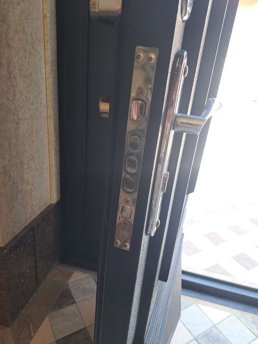 Zamok remont zamor o'rnatish Zamok ochish Eshik ochish Установка замко