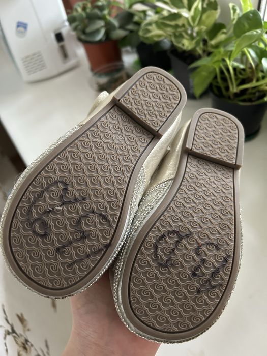 Продам туфли на девочку