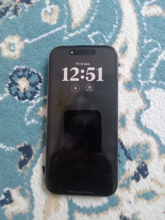 Продаю айфон 16 про 128