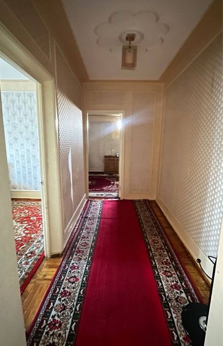 Продается квартира Метро Космонавты,ЦУМ, с средним ремонтом,73м2
