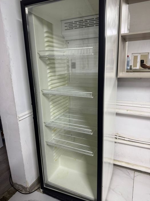 Холодильник б/у в отличном состояний