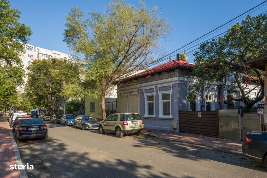 Casa interbelica cu farmec, in apropiere de Mall Vitan