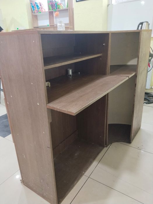 Продам барные стулья и стол