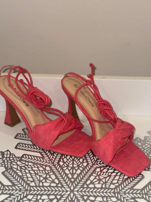 Дамски Сандали нови