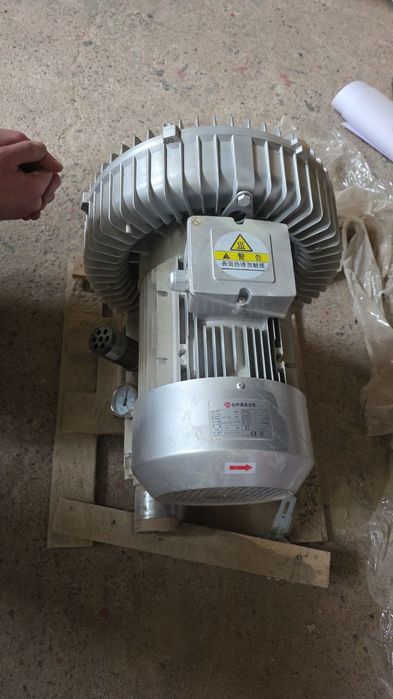Xavo nasosi rover stanogi va gaz tortish uchun 7.5 kv xavo matori