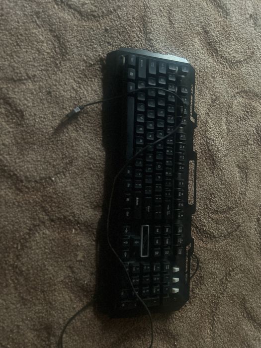 Vand tastatura cu led