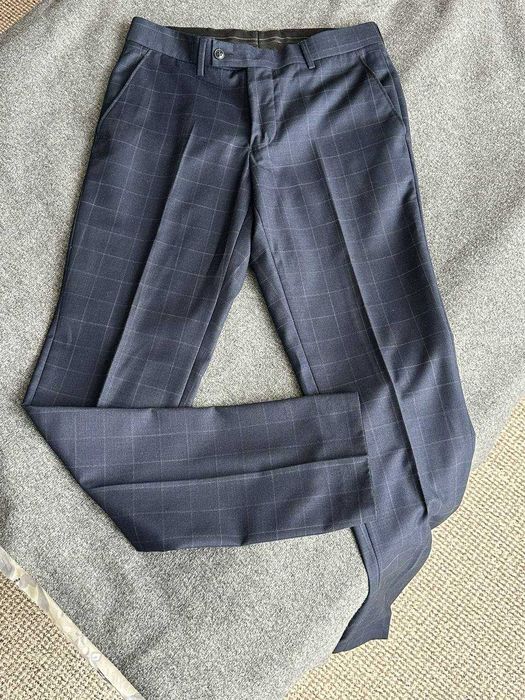 Стилен сватбен / абитуриентски / костюм трисложен (размер S)(46)