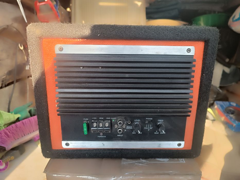 Продам сабвуфер без динамика