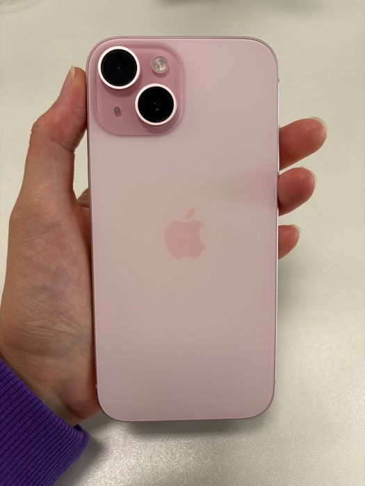 Продам IPhone 15 / 128 GB Pink