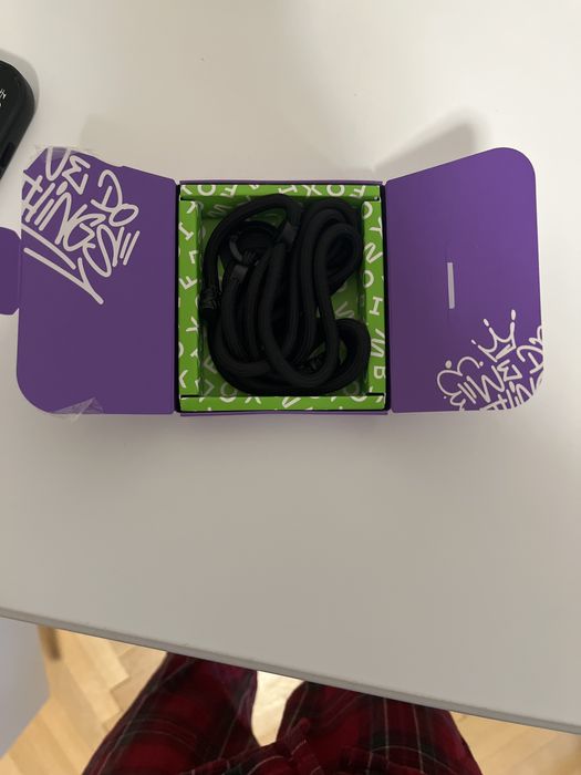 huse mobilfox iphone13 si cross-body nefolosite este in descrie