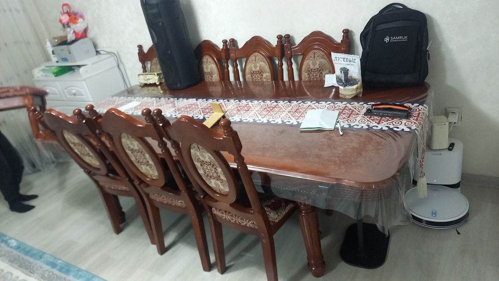 продам большой стол