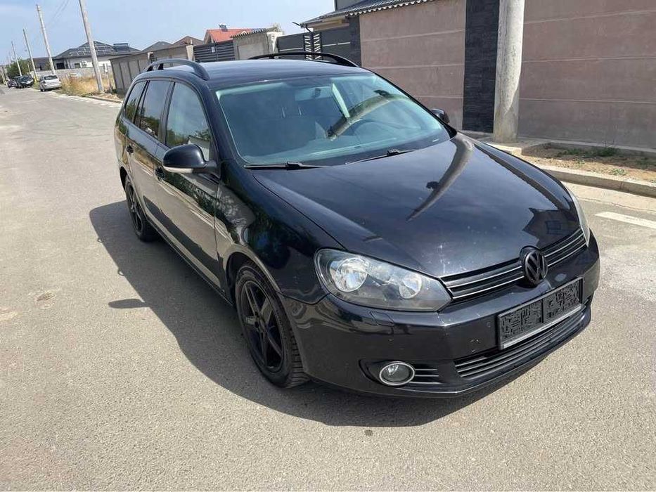 VW Golf VI 1.6 TDI,Klima, navigatie,pilot automat