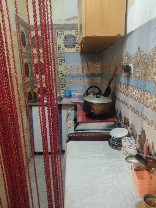 Продаётся 2-комнатная квартира, 8 микрорайон, 1 этаж