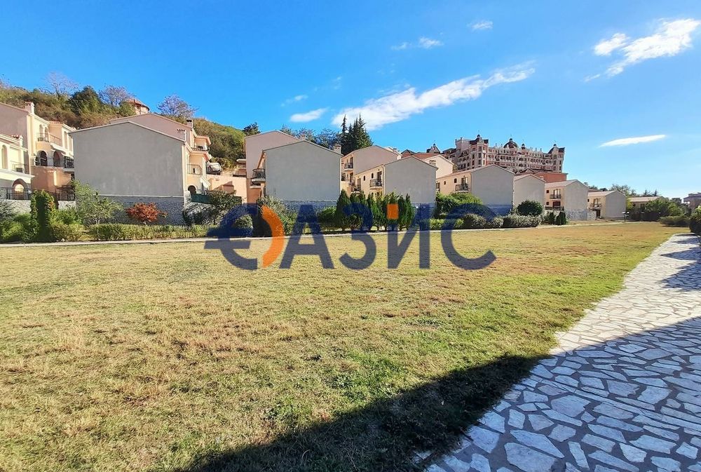 Продава се Двустаен апартамент в к.к. Елените - 72 кв.м за 882 €/кв.м - Снимка #1