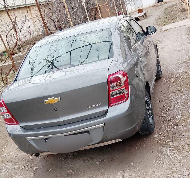 Chevrolet Cobalt sotiladi