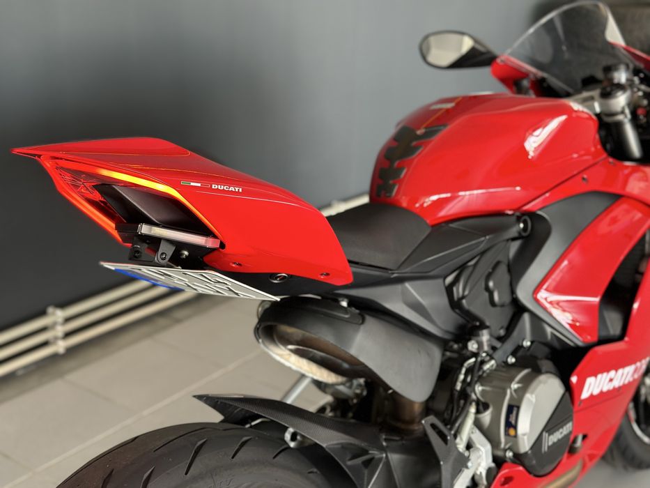 Ducati panigale v2