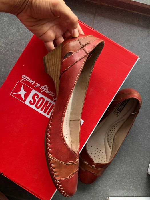 Pikolinos спортно-елегантен стил, естествена кожа, 39 номер